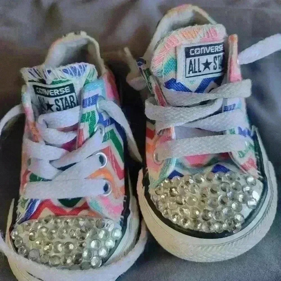 Converse Chevron striped and blingy toes baby sz 4 - Picture 5 of 5